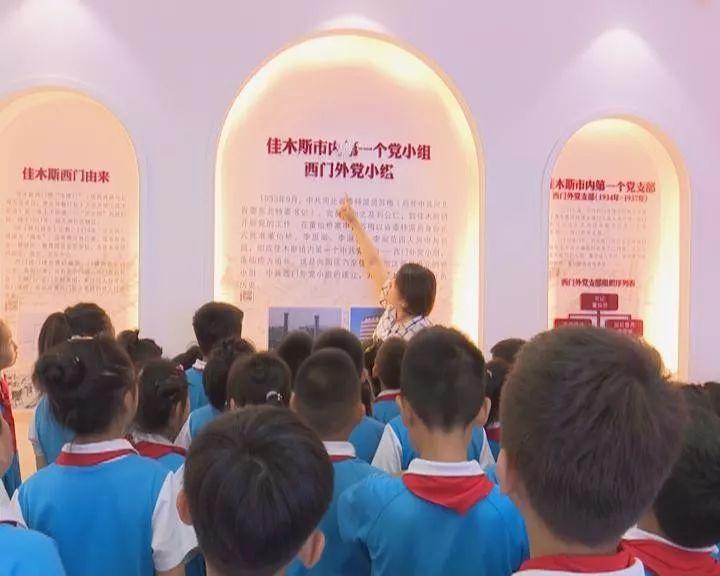 逃离诡异之林